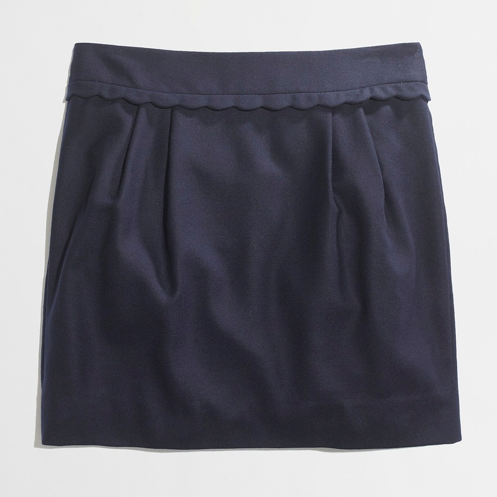 J Crew Scallop-Trim Skirt in Navy. Size 4
